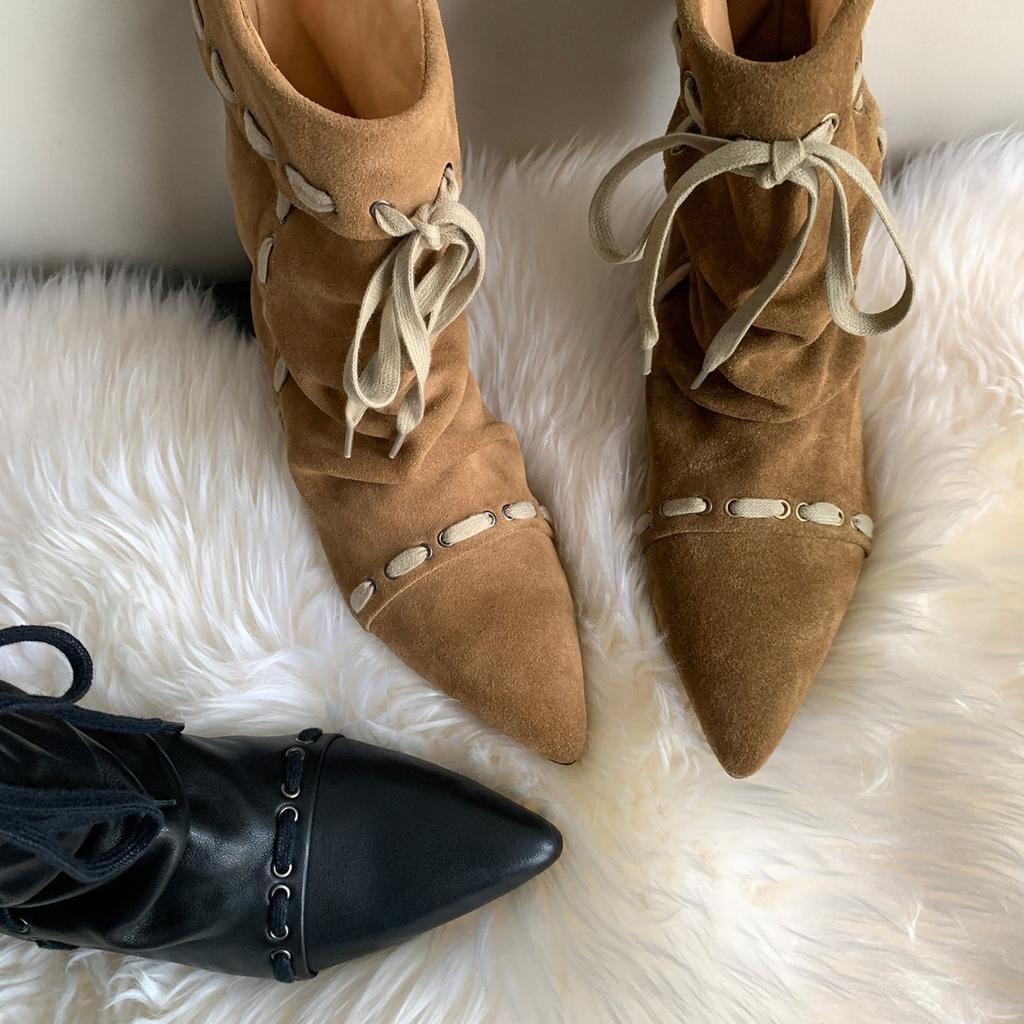 Folded Pointed Short Boots Women's Flat Bottom Straps 2025 Summer and Autumn New Retro Niche Maillard Western Cowboy Boots