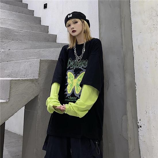 Oversized løs Lang T Harajuku Fake Todelt Langermet T-skjorte Personlighet Trend Butterfly Lang T Punk Harlan Style Klær