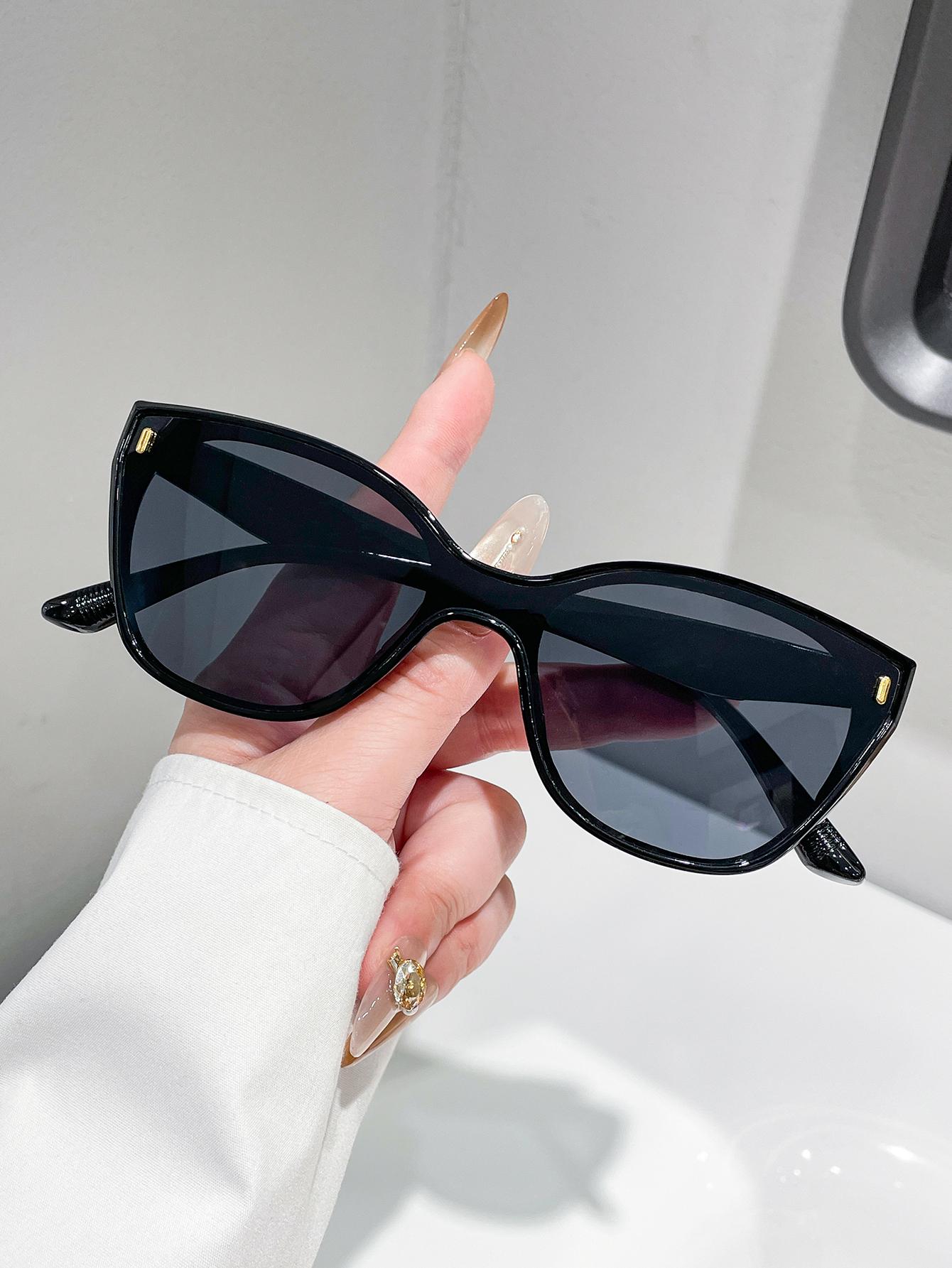 

Retro European And American Pure Color Glasses with Small round Nail Decoration for Daily Wear And Street Photography чорний