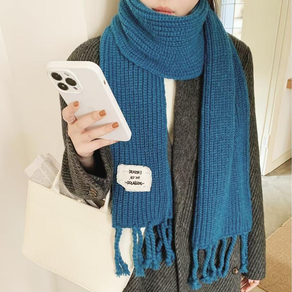 Autumn and Winter Scarves Women's Winter Big Braids Tassel Twist Knitted Wool Student Affordable Solid Color Versatile Warm Scarf