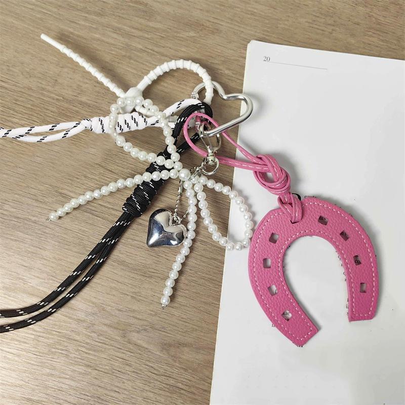 

Брелок для ключей из ПУ кожи в виде лошадиного копыта и подковы, с жемчужным бантом, держатель для ключей, шарм для сумки, аксессуары для сумки и кошелька для женщин розовый