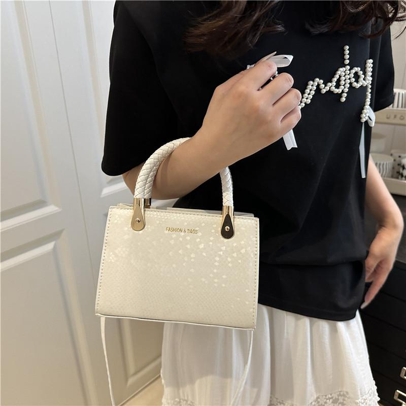 Retro Fashion Small Square Handbag With Zipper Closure And Inner Phone Pocket