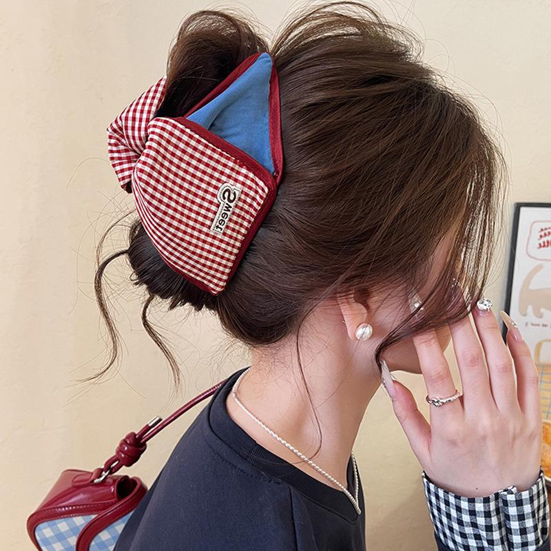 Stylish Minimalist Fabric Puppy Claw Hairpin: Retro Versatile Hair Accessory