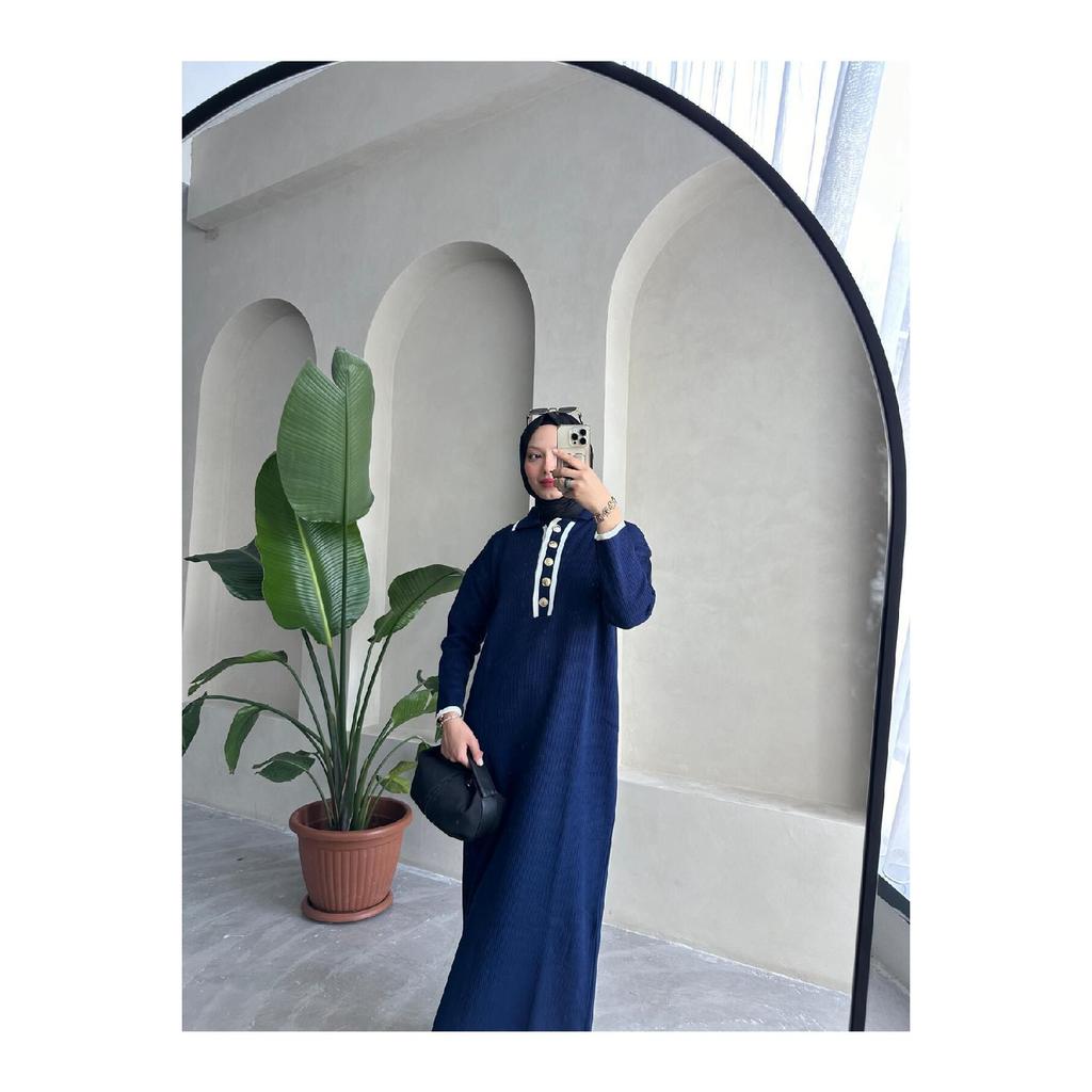 Übergroßes, geknöpftes V-Ausschnitt-Hijab-Kleid aus gerippter Strickware, geripptes langes Winterkleid in voller Länge