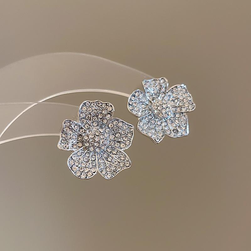 Real gold electroplated zircon pearl flower fritillary earrings simple stud earrings temperament earrings women