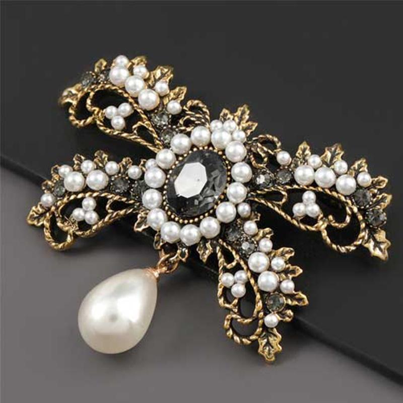 SKEDS Women Girls Elegnat High-end Flower Pearl Crystal Brooch Pin Fashion Exquisite Party Banquet Badges Corsages For Lady
