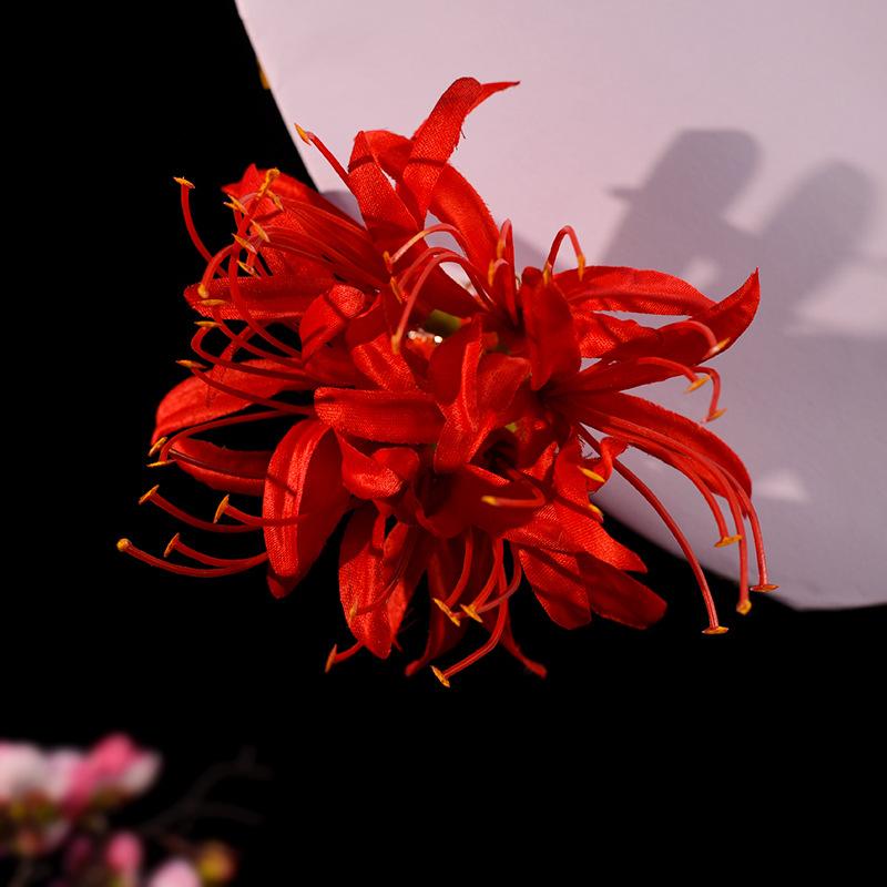 Chinese Style Women Flower Hairpin Fine Workmanship Red Lily Tassel Hairpin for Birthday Stage Party Show
