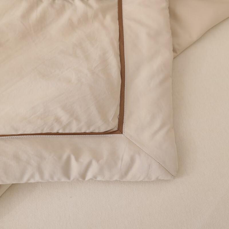 Fang En FN-B6081 All-Season Polyester Quilt