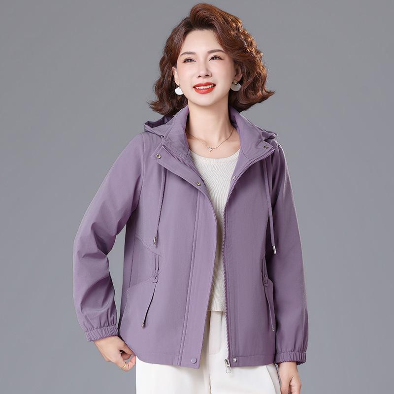 Stylish Hooded Windbreaker: Elegant Plus-Size Coat for Middle-Aged & Elderly Women, Perfect for Mother’s Day