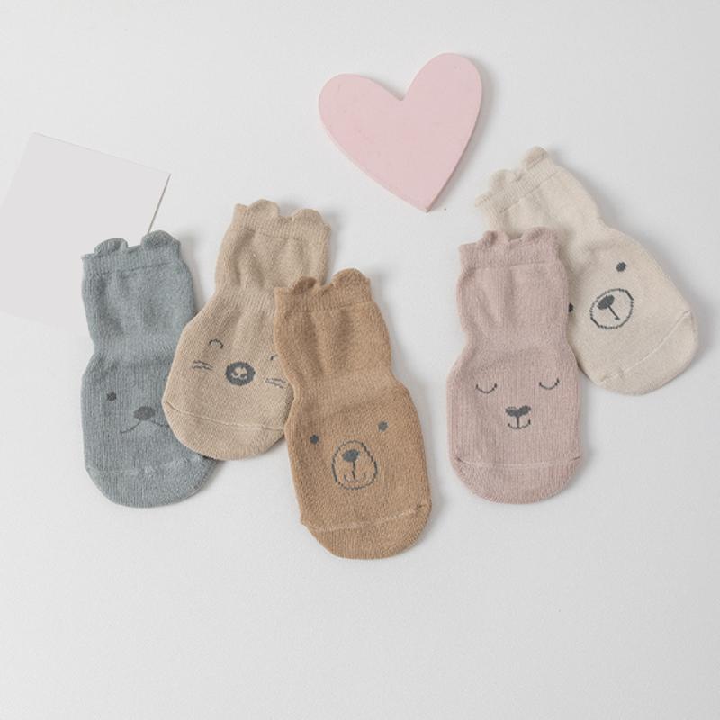 

3Pair/lot new cartoon anti slip socks for boys and girls S0-6months