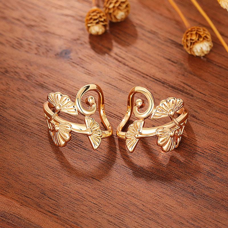 Same Ear Clip, Popular Simple Flower Design, Welcome Pine Leaves Painless Ear Clip
