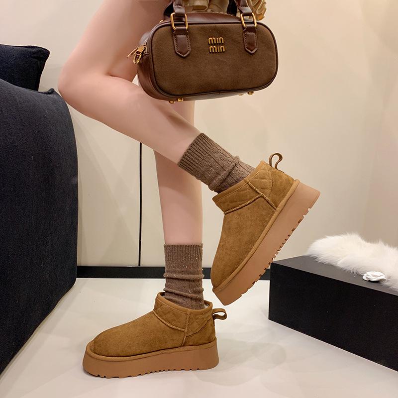 Muffin fashion platform snow boots women's 2025 winter new short tube heightening cotton shoes velvet bread shoes