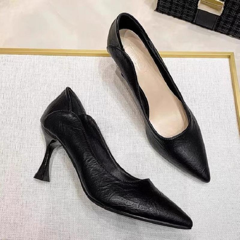 New Pointed-Toe Soft Outdoor Elegant And Fashionable Women'S High Heels With The Same Style As The Internet Celebrity