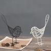Metalldraht Schwarz und Weiß Vogelfigur | Schöne Heimdekoration - (Packung mit 2, Schwarz und Weiß)