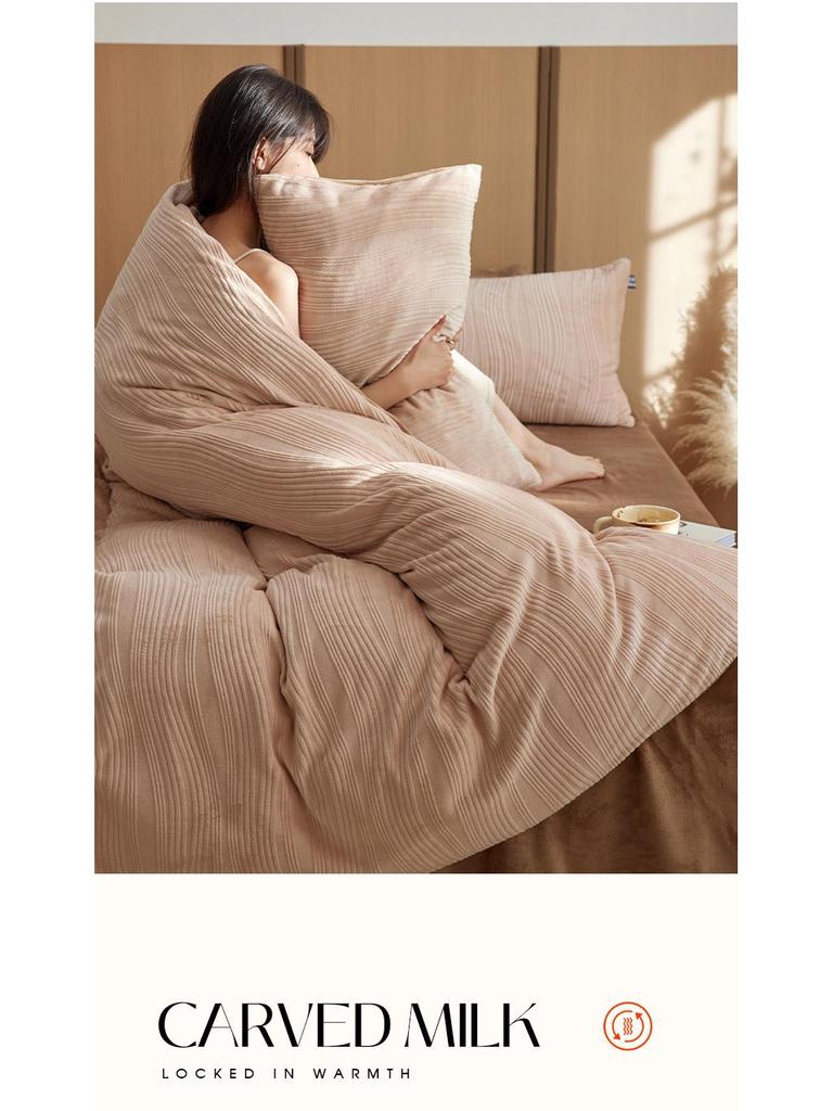 Japanese Class A Full Matte Velvet 3D Carved Mother-Baby 4-Piece Winter Bedding Set