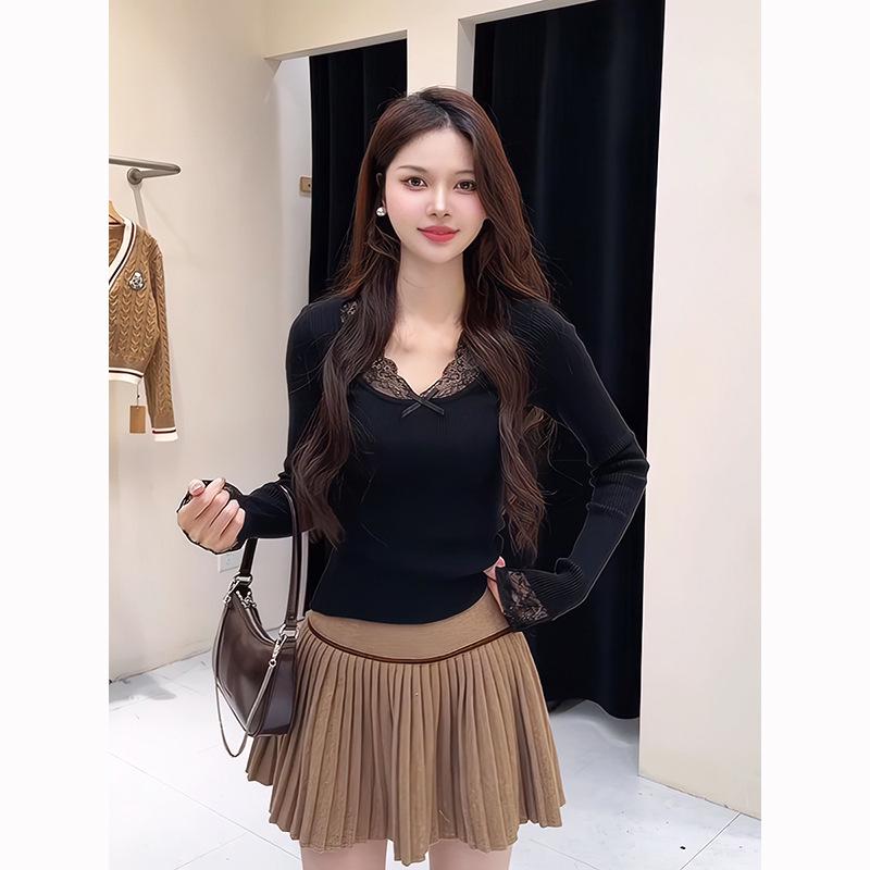 2024 Women's Slim Lace Patchwork Sweater: Elegant, High-End Autumn/Winter Style