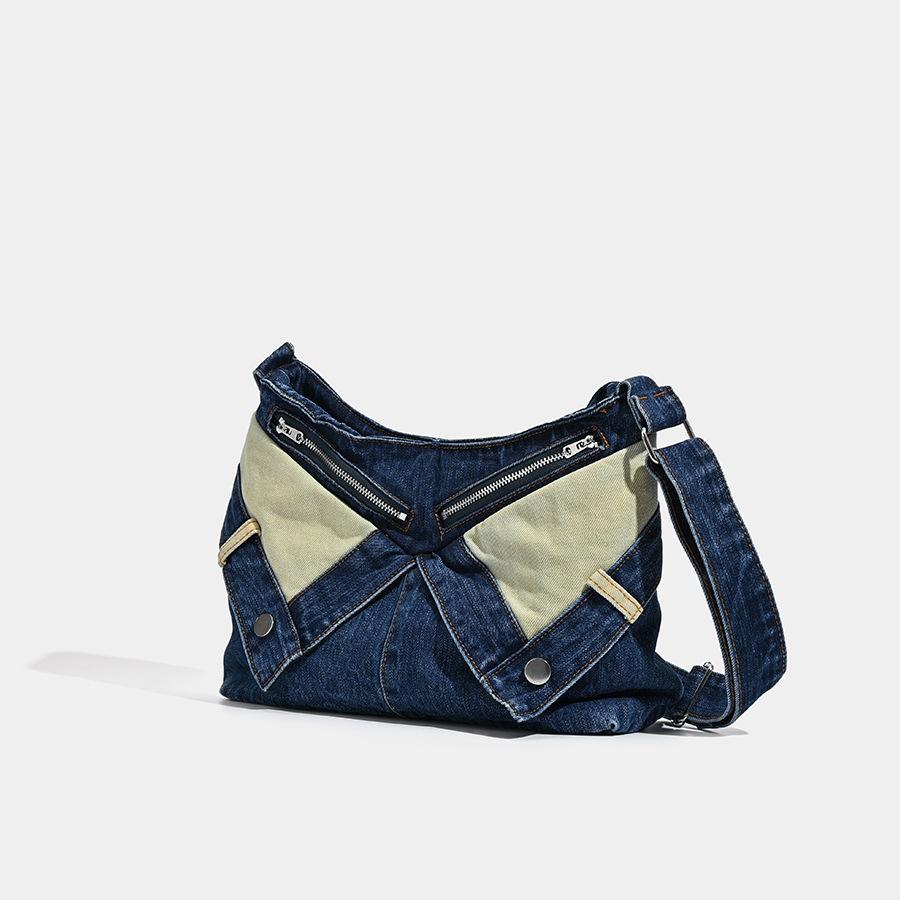 Large-capacity Single-shoulder Crossbody Bag with A College Style, A Fashionable and Versatile Commuting Tote Bag for Going on Trips