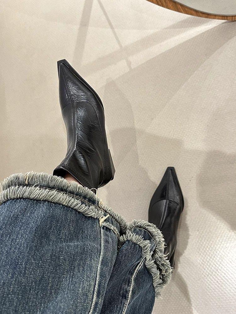 Dammode Franska Ankelstövlar med Tjock Klack 2025: Spetsig tå, Stretch, Mellanhög klack, Smickrande, Trendig design med kort skaft.