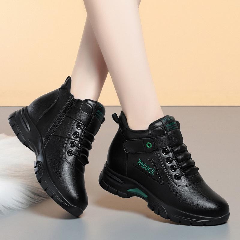 2024 Fashion Women Casual Shoes New Winter Warm Velvet Black Ankle Shoes Thick-Soled Soft Cotton Sneakers Versatile Mum Boots