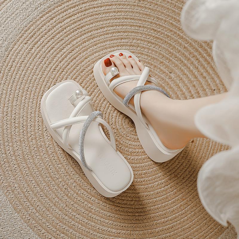 Set of Toe Thick-soled Sandals for Women To Wear In Summer, New Pearl Rhinestone Strips, Roman Shoes with Soft Soles, Not Tired Feet, Cold Slippers