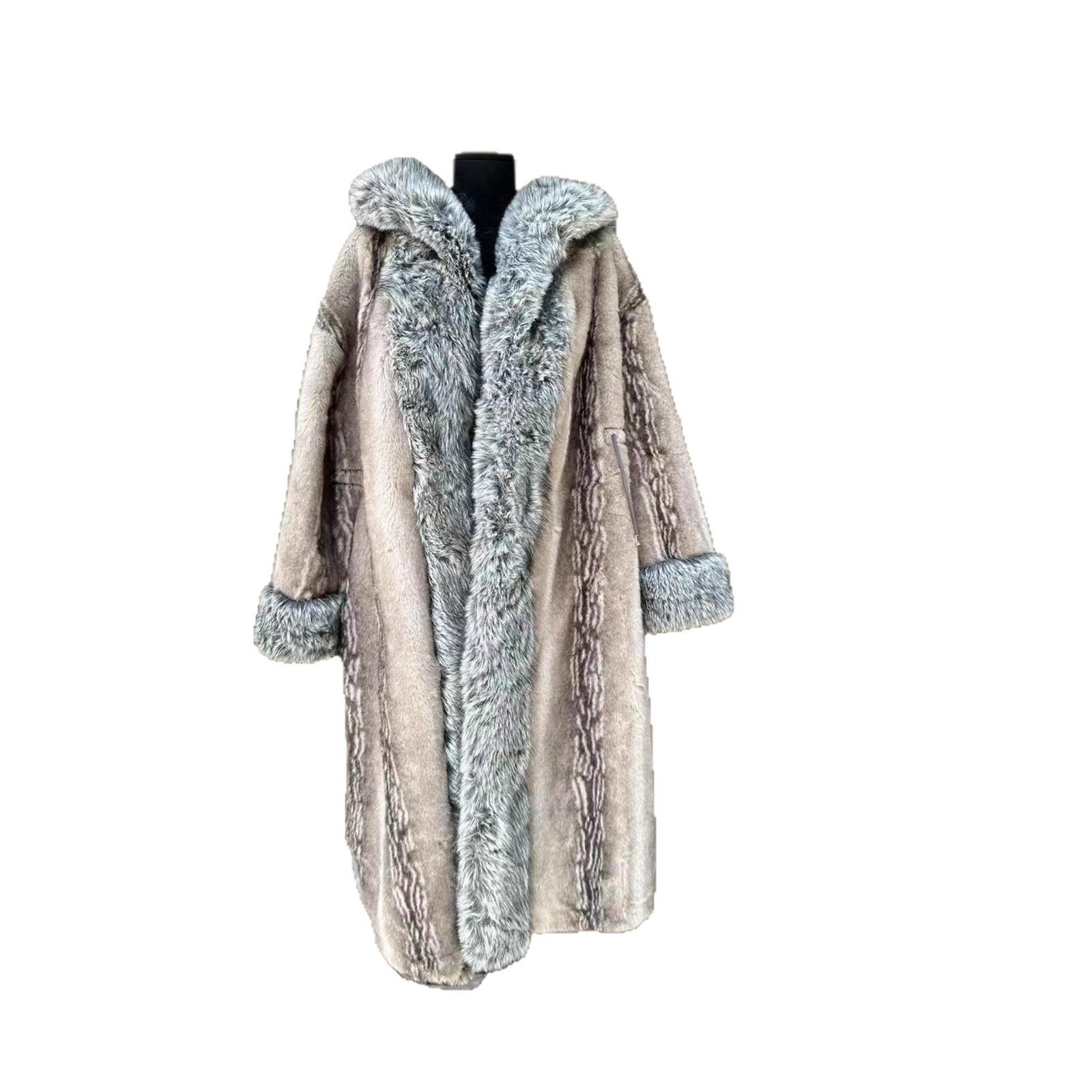 

Новая шуба 2025 года с меховым воротником и удлиненным мехом one size fits all светло-серый