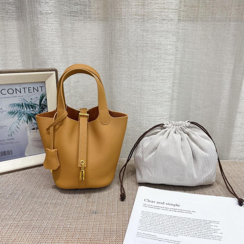 Large Capacity First-Layer Cowhide Vegetable Basket Bag, High-End Light Luxury Versatile Handbag