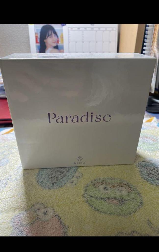 [USED] NiziU Paradise CD with BOX