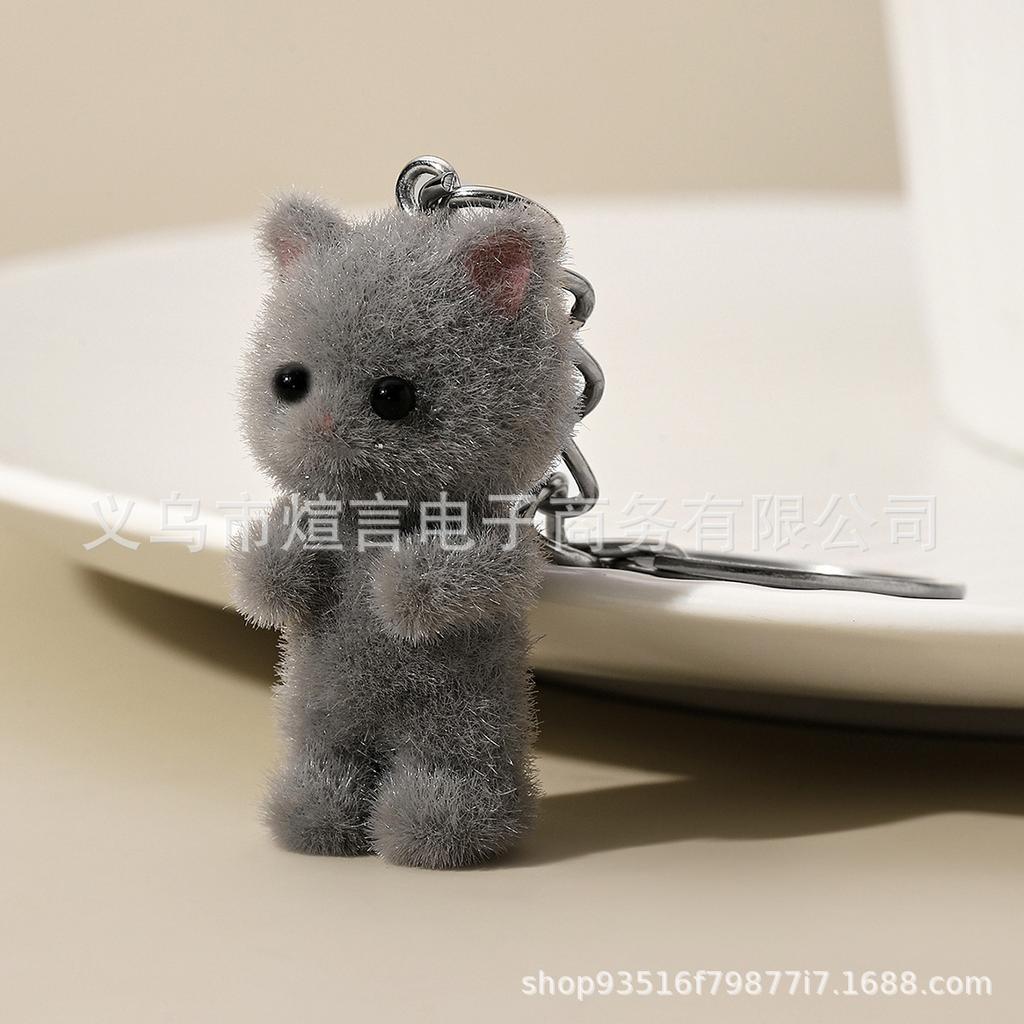 Flocked Resin 3D Kitten Keychain: Cute Pendant Charm for Bags & Car Keys