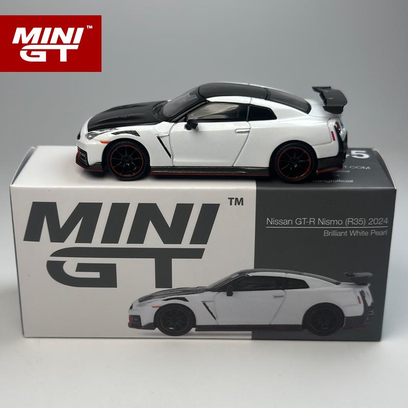 MINI GT 1:64 Nissan GTR 2024 Brilliant White Pearl Alloy Car Model 1045