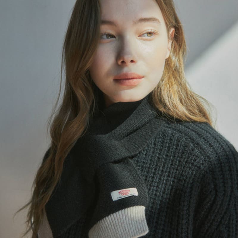 WEDNESDAYOASIS FÜR FRAUEN zweifarbiger kurzer Strickschal(4col)