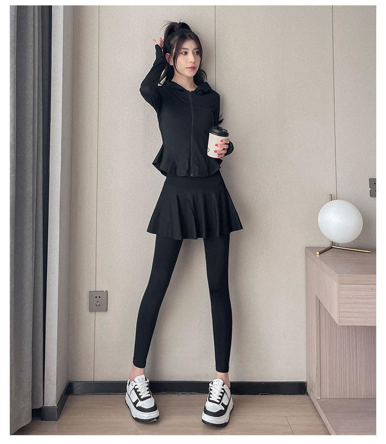 Dámská sportovní sada na badminton a jógu pro podzim/zimu 2024: Špičkové sako, sukně, kalhoty, fitness oblečení