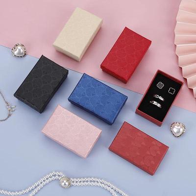 Quadratische Schmuck-Geschenkbox mit Diamantmuster für Ringe und Armbänder