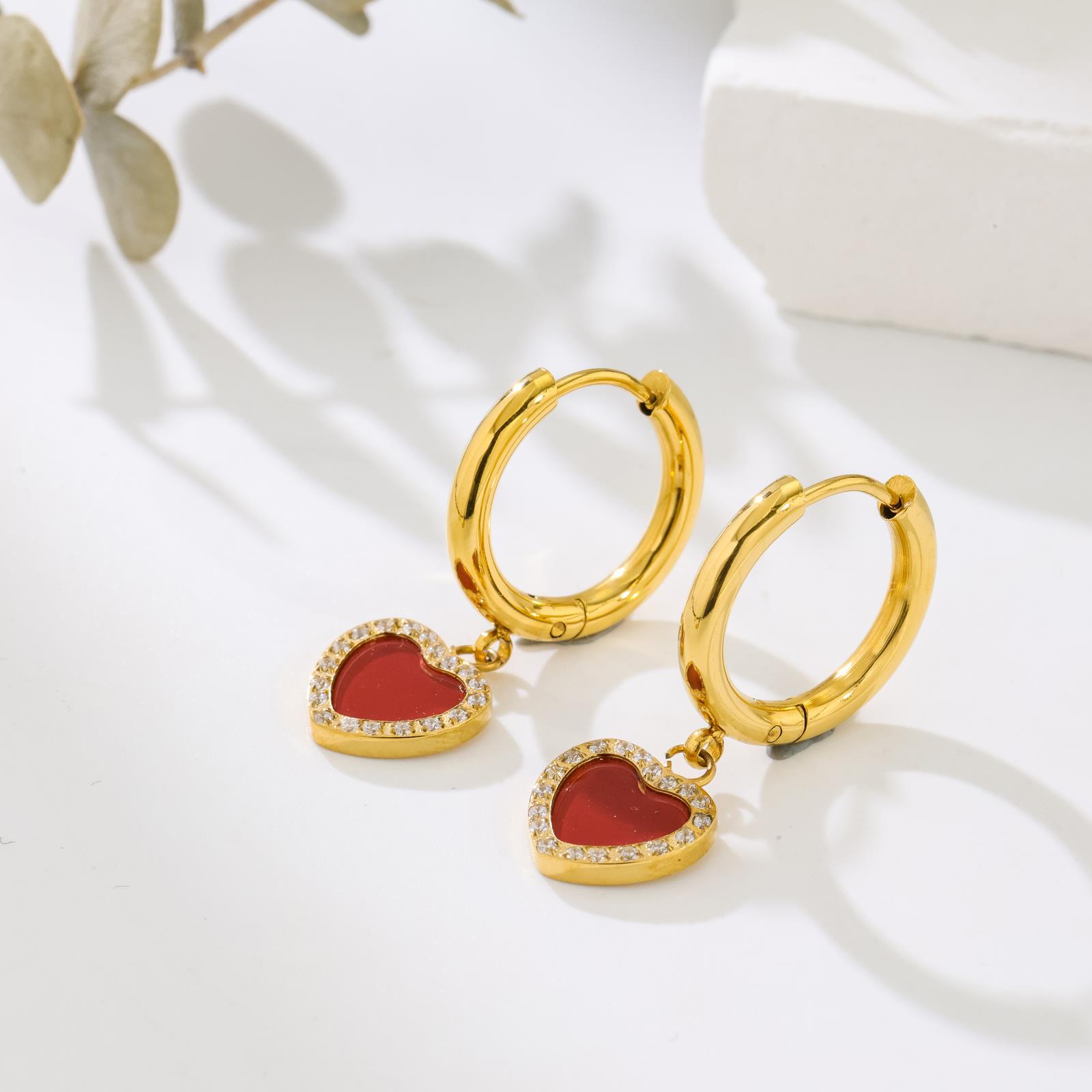 Hong Kong style retro love full diamond earrings round titanium steel earrings simple style Valentine s Day gift vacuum plating