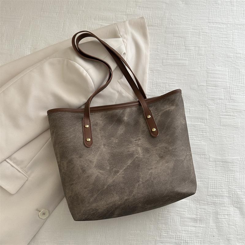 

Трендова особистість великої місткості сумка для поїздок на роботу жіноча 2024 літо нова іноземний стиль повсякденна сумка проста плечова сумка-тоут коричневий