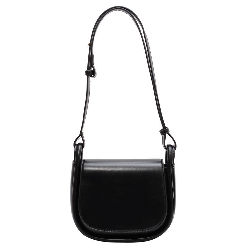 Korean version of exquisite versatile saddle bag niche design shoulder bag temperament commuter messenger bag tide