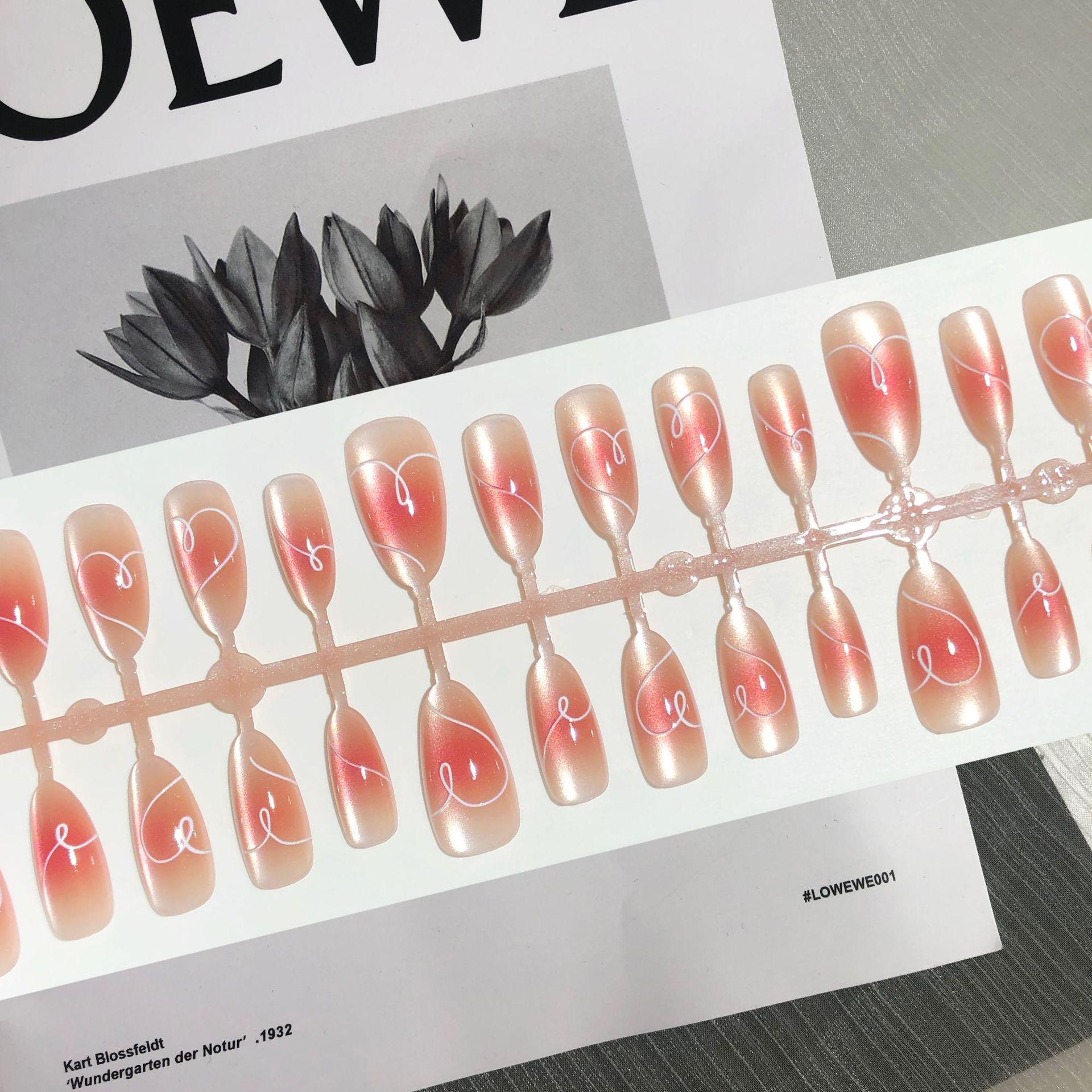 

Blush Heart Almond Cat Eye Handmade Nails with Simple Lines - 30 Sweet Whitening Manicure Tips