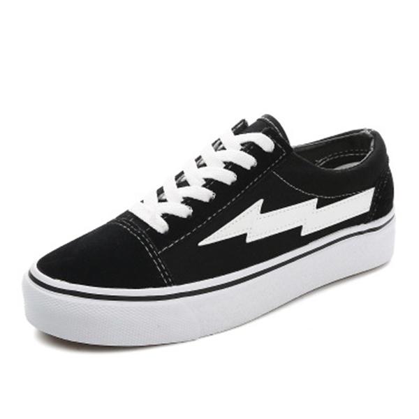 branded casual shoes