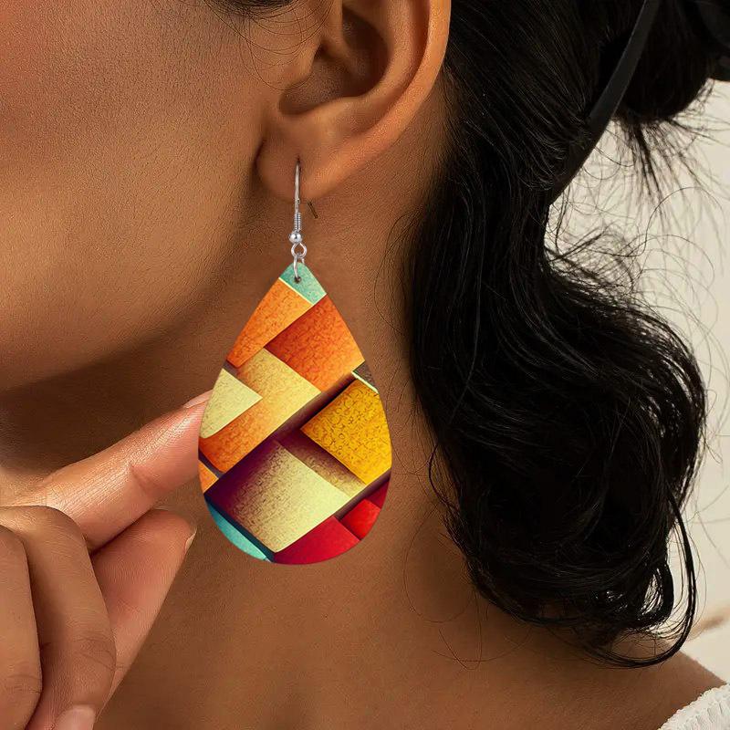 2 Pairs Unique Abstract Multicolor PU Leather Earrings Fashion Earrings Lightweight & Trendy for Daily Wear Elegant Earrings Party Earrings