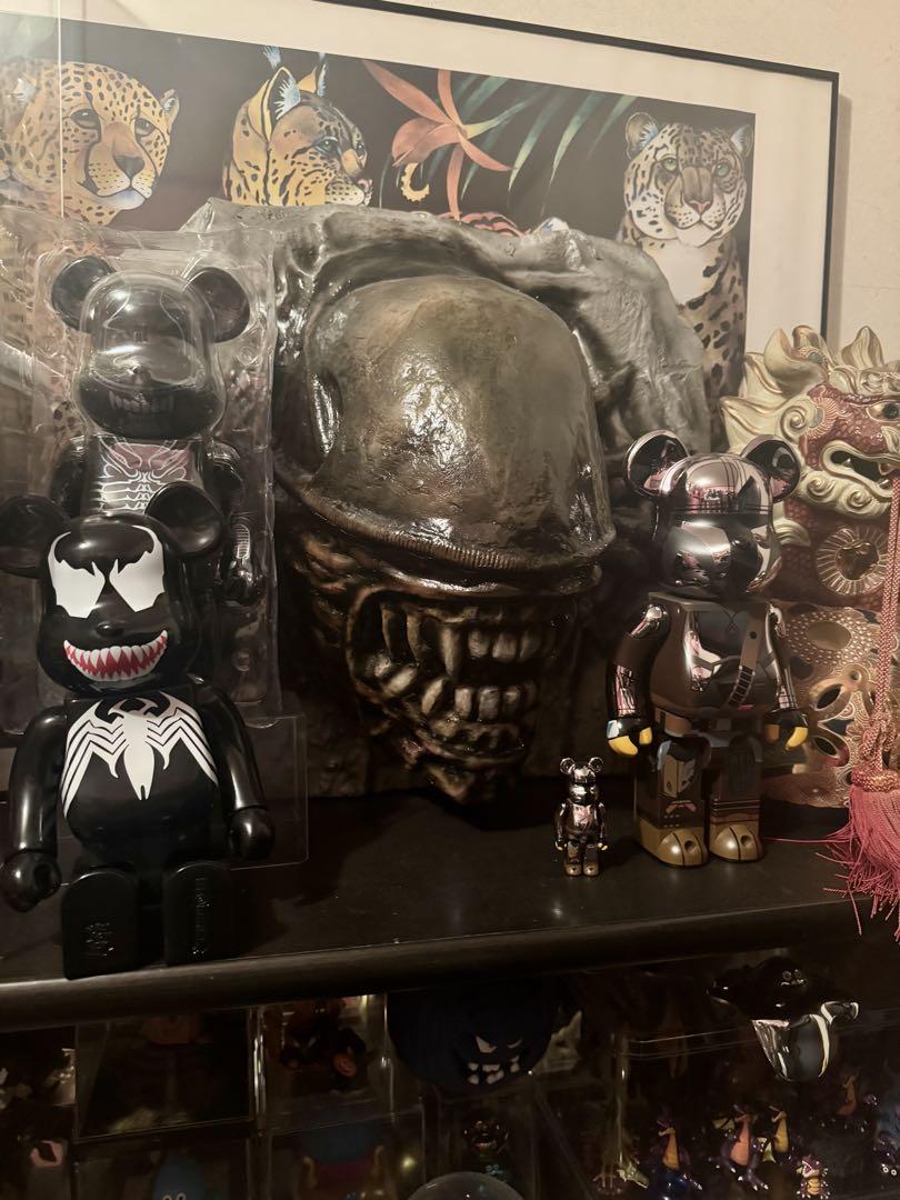 

[USED] Alien Wall Statue Figure