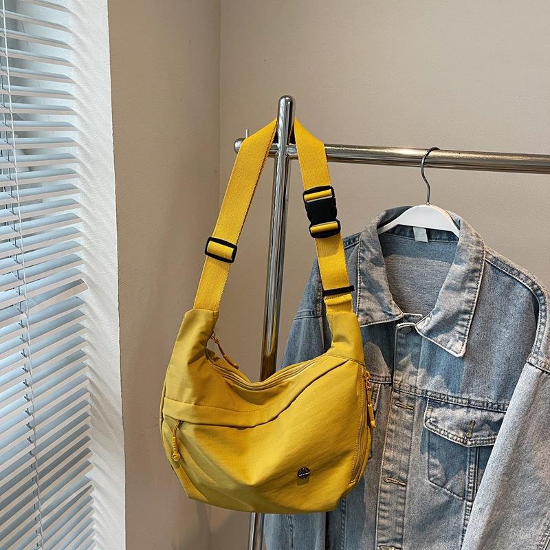 

Fall 2025 new canvas large-capacity shoulder bag dumpling bag casual commuting simple fashion lightweight crossbody bag жёлтый