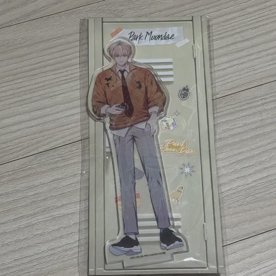 

Demodjuk Park Mun-dae Official Popup Store Acrylic