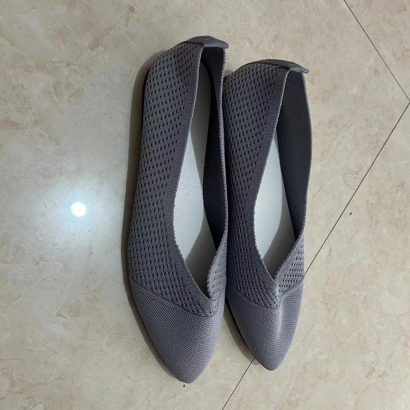 2025 New Large Size Solid Color Pointed Flat-heeled Soft-soled Single Shoes