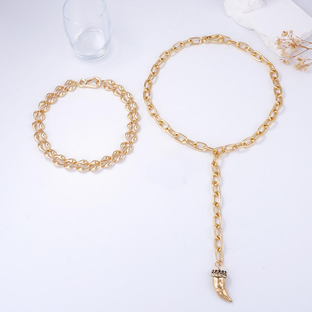 Personality, creative design, cold wind, metal chain, alloy animal horn pendant, double stacked necklace.