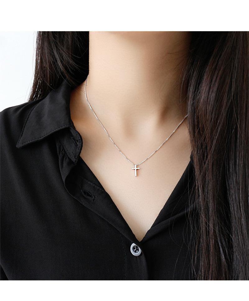 VIANRLA 925 Sterling Silver Statement Rhodium Plated Cross Pendant Box Chain Necklace