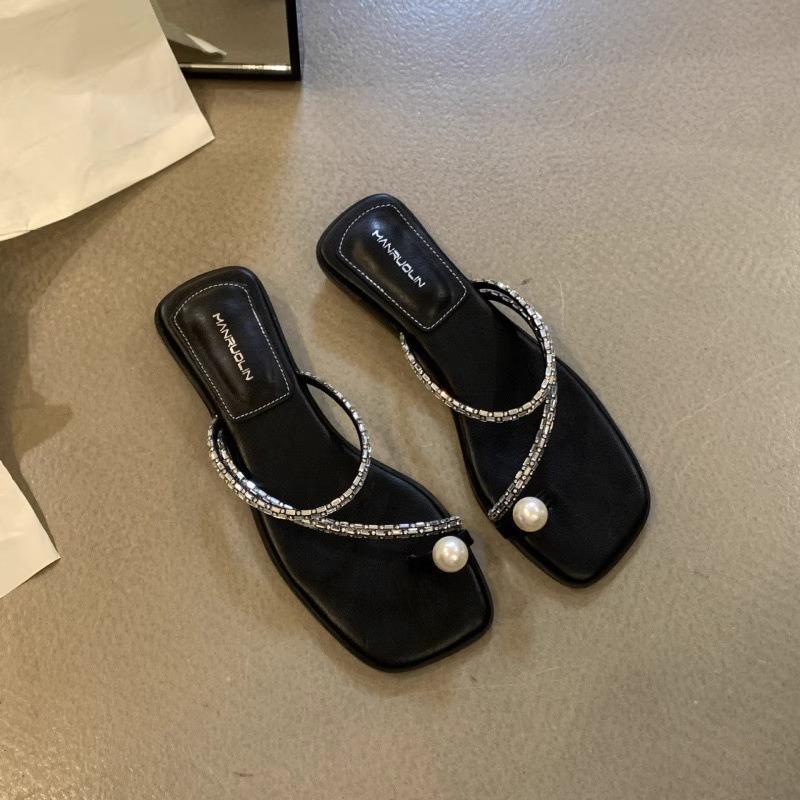 French Flat-Bottomed Rhinestone Sandals Women'S Summer Wear Pearl Toe Cover With Skirt Cool Slippers