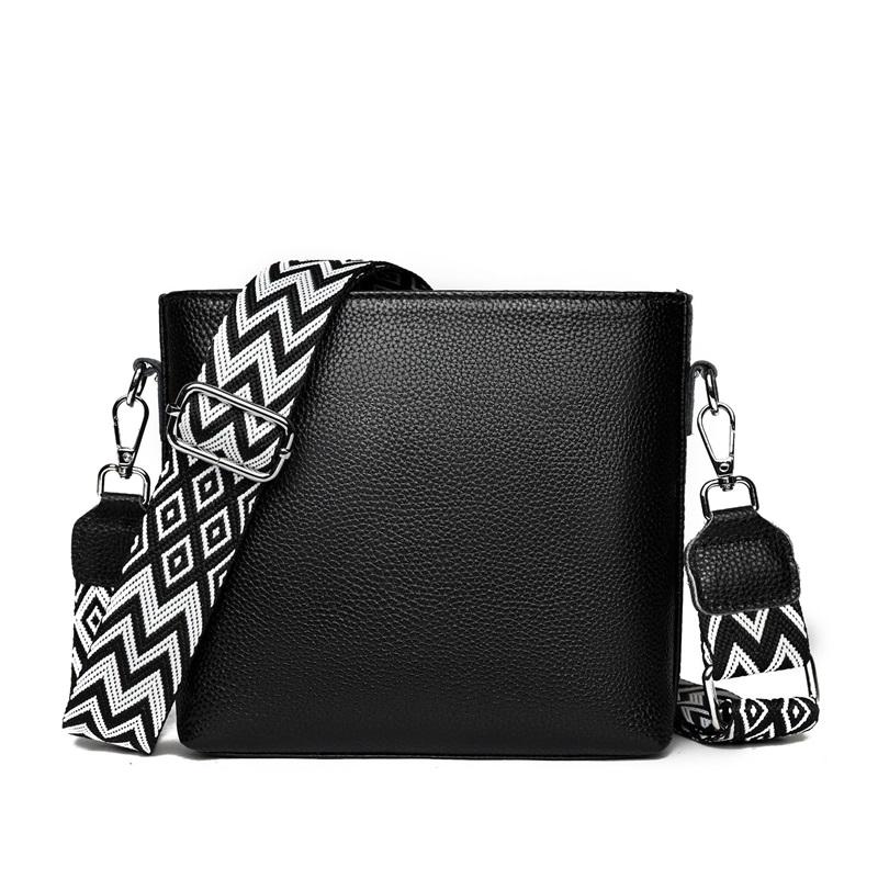 

Женская сумка-мессенджер из коровьей кожи первого слоя, нишевая, однотонная, широкополосная, на одно плечо, сумка-мессенджер, сумка-ведро 19*19*9CM чёрный