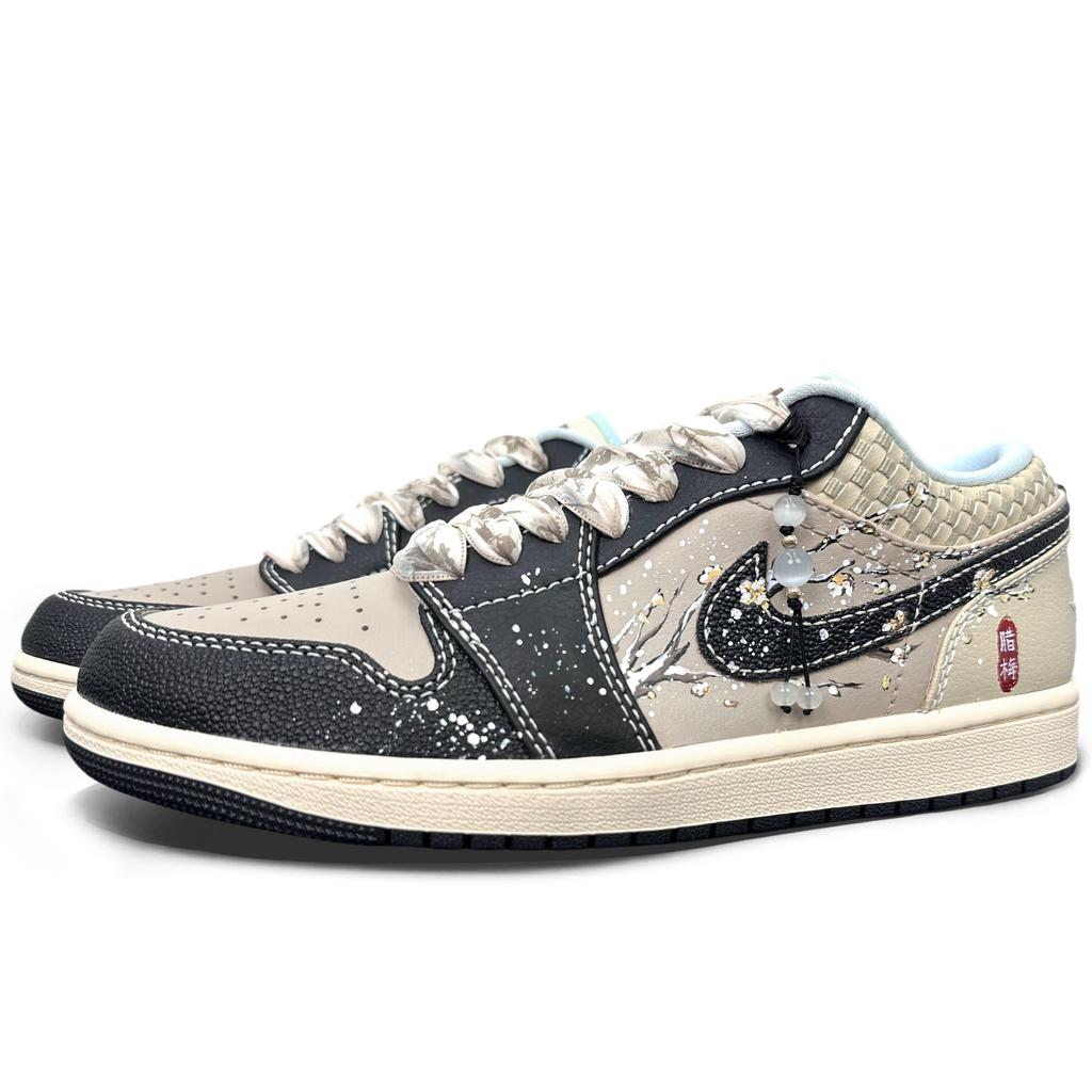 Jordan Air Jordan 1 Slip Resistant Slip Resistant Low Top Vintage Basketball Shoes Men's Ecru HQ3437-101(Team501-)