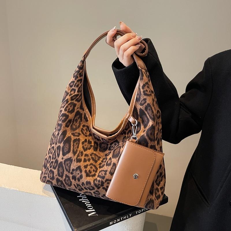 Retro fashion leopard print tote bag trendy casual large capacity shoulder bag new women's bag armpit bag