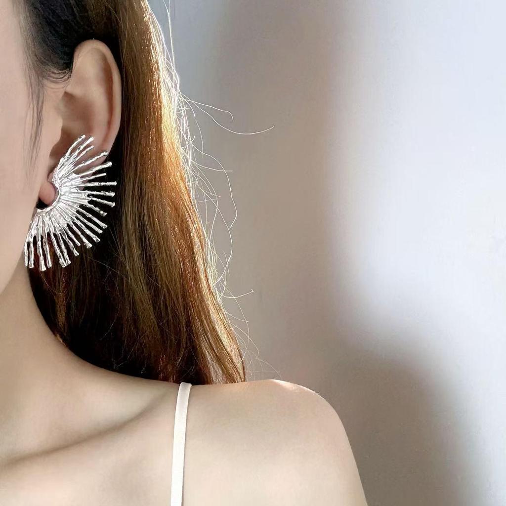 Sunflower Punk Fan-Shaped Stud Earrings: European & American Cross-Border, Metal Cold Style, High-End, Exaggerated Women's Personality Accessory.