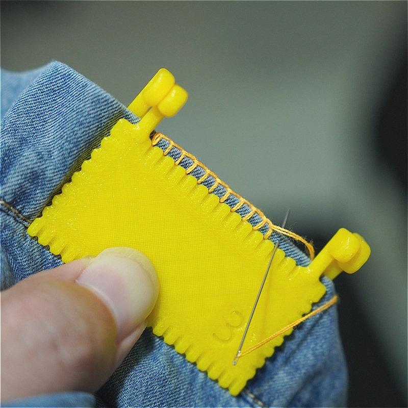 2-Piece Clip-on Sewing Tool - Durable Plastic Edge Lock Knitting Tool, Removable, Good Fixing, Hand Assist for the elderly,DIY Hand Sewing Accessories